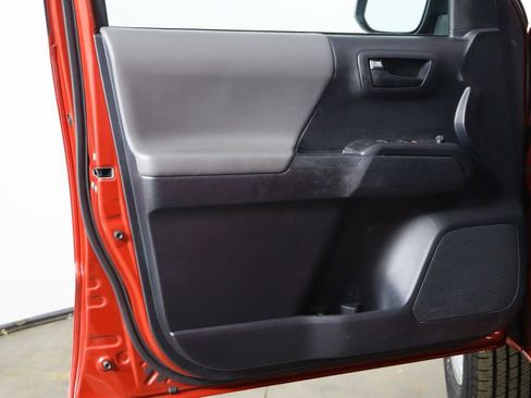 Used 2019 Toyota Tacoma SR w/ SR Convenience Package image 20