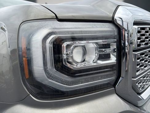 Used 2017 GMC Sierra 1500 Denali w/ Denali Ultimate Package AWD/4WD image 9