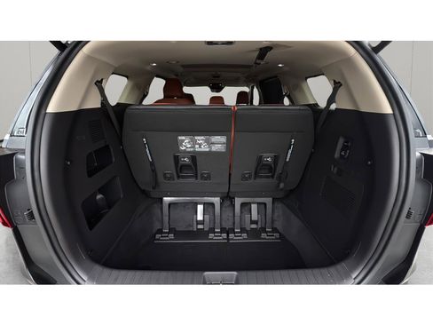New 2026 Kia Carnival SX FWD image 13
