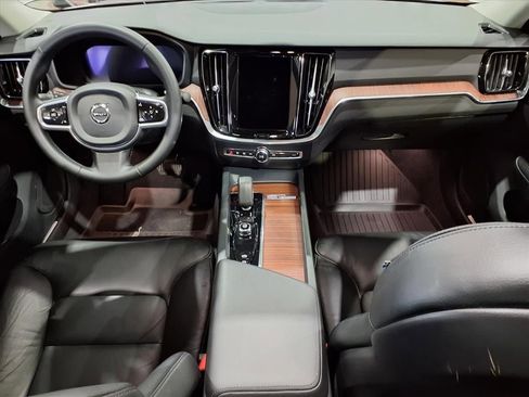 Used 2023 Volvo S60 B5 Plus w/ Climate Package image 12