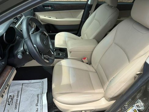 Used 2018 Subaru Outback 2.5i Limited AWD/4WD image 12
