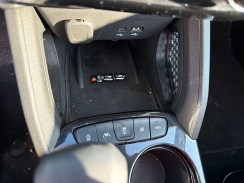 Used 2024 Chevrolet TrailBlazer LT w/ Convenience Package AWD/4WD image 13