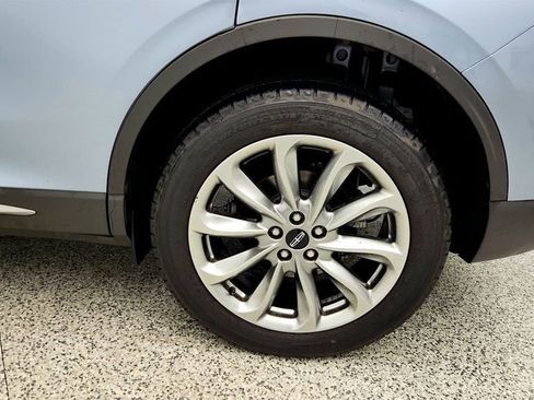 Used 2022 Lincoln Corsair AWD w/ Premium Package image 9