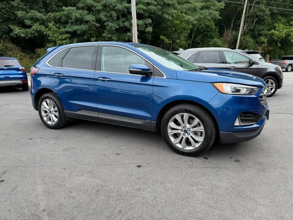Used 2021 Ford Edge Titanium w/ Cargo Accessory Package AWD/4WD image 5