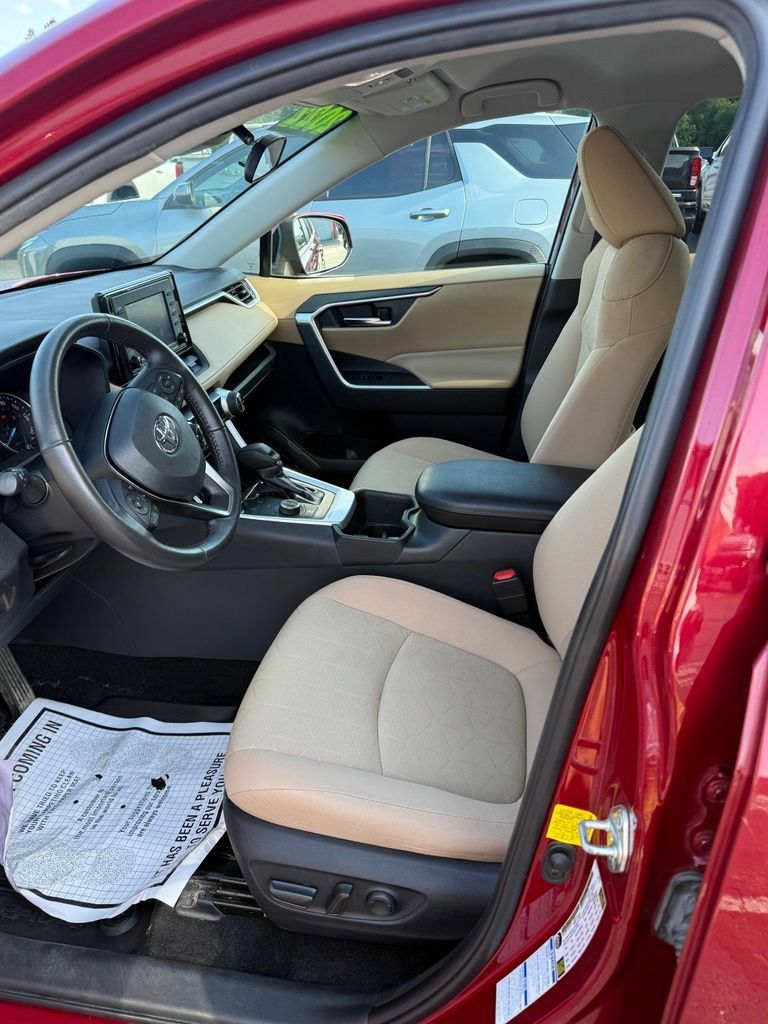 Used 2022 Toyota RAV4 XLE w/ XLE Grade Weather Package AWD/4WD image 13