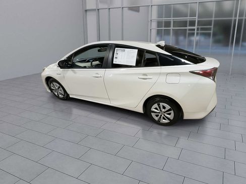 Certified 2016 Toyota Prius Four image 6