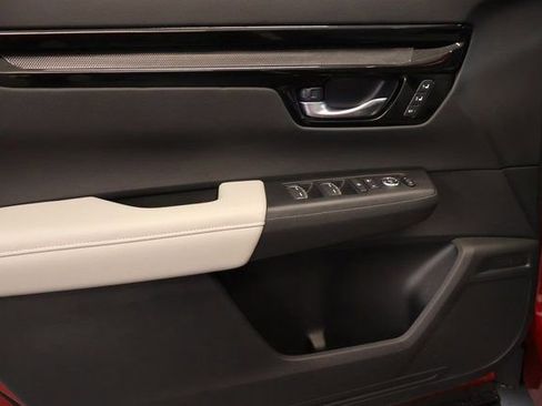 Used 2025 Honda CR-V EX-L image 9