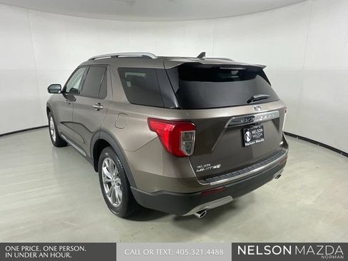 Used 2021 Ford Explorer Limited w/ Equipment Group 301A AWD/4WD image 8
