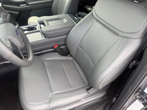 New 2026 Ford Expedition Active AWD/4WD image 17