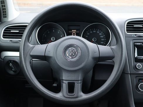 Used 2014 Volkswagen Golf 2.5L image 18