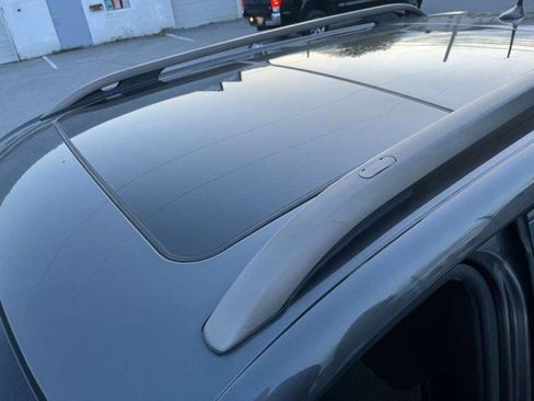 Used 2017 Jeep Cherokee 75th Anniversary AWD/4WD image 13