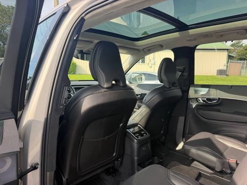 Used 2025 Volvo XC90 T8 Ultra AWD/4WD image 22