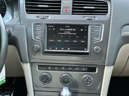 Used 2017 Volkswagen Golf Alltrack S AWD/4WD image 14