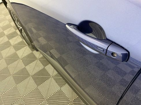 Used 2023 Nissan Rogue SV image 11