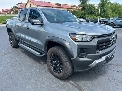 Used 2024 Chevrolet Colorado Trail Boss AWD/4WD image 3