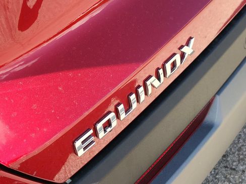 Used 2026 Chevrolet Equinox LT w/ Safety and Technology Package FWD image 8