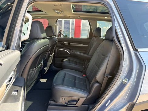 Used 2022 Kia Telluride SX FWD image 14