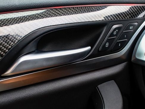 Used 2021 BMW X4 xDrive30i w/ M Sport Package image 9