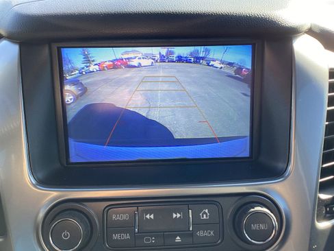 Used 2019 Chevrolet Suburban LT w/ LT Signature Package image 26