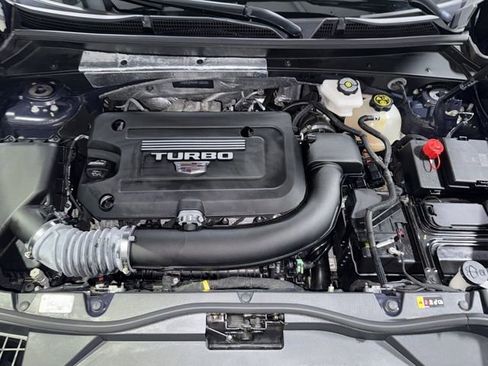 Used 2024 Cadillac XT4 Sport image 8