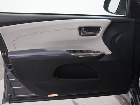 Used 2015 Toyota Avalon XLE Premium FWD image 18