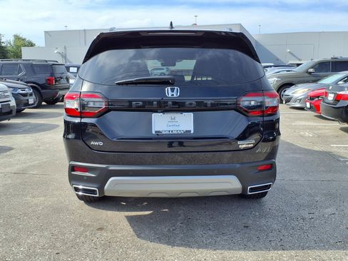 Used 2025 Honda Pilot Touring image 23