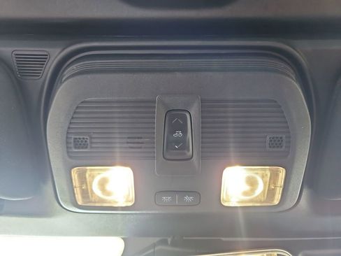 Used 2024 Ford Mustang Convertible image 26