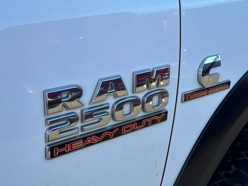 Used 2018 RAM 2500 Tradesman w/ Chrome Appearance Group AWD/4WD image 7