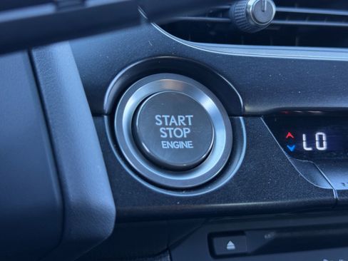 Used 2022 Lexus UX 200 image 20