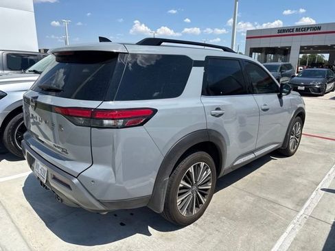 Used 2026 Nissan Pathfinder Platinum AWD/4WD image 7