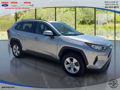 Used 2019 Toyota RAV4 XLE FWD image 3