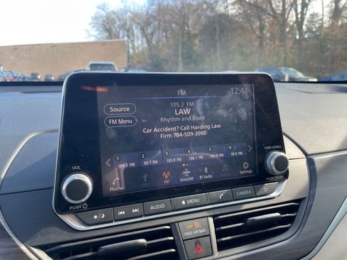 Used 2025 Nissan Altima 2.5 SV image 21