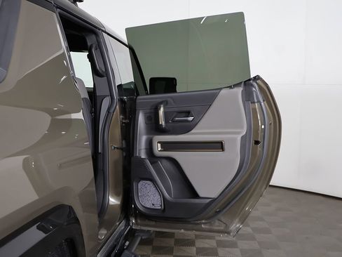 Used 2025 GMC Hummer EV 2X w/ Extreme Off-Road Package AWD/4WD image 27