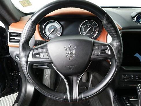 Used 2023 Maserati Ghibli Modena image 9