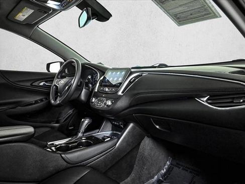 Used 2020 Chevrolet Malibu Premier image 22