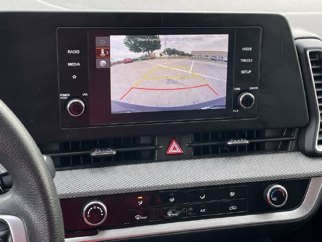 Used 2023 Kia Sportage LX FWD image 17