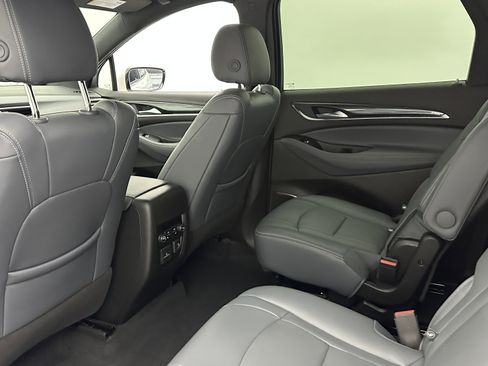 Used 2024 Buick Enclave Premium image 27