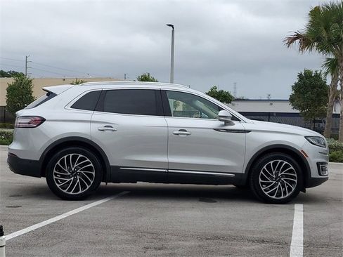 Used 2019 Lincoln Nautilus Reserve image 8
