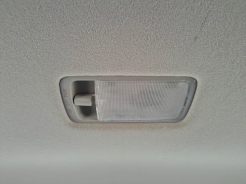 Used 2025 Nissan Versa S FWD image 25