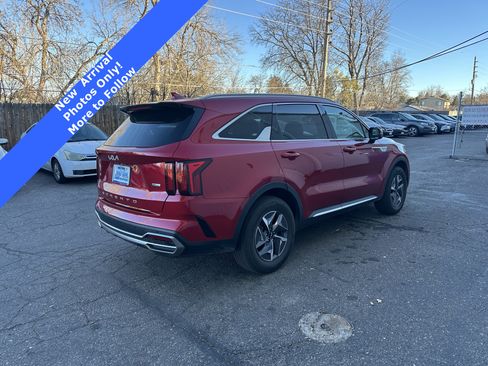 Used 2022 Kia Sorento S image 5