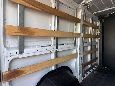 Used 2025 RAM ProMaster 2500 w/ U-Haul Equipment Group FWD image 17