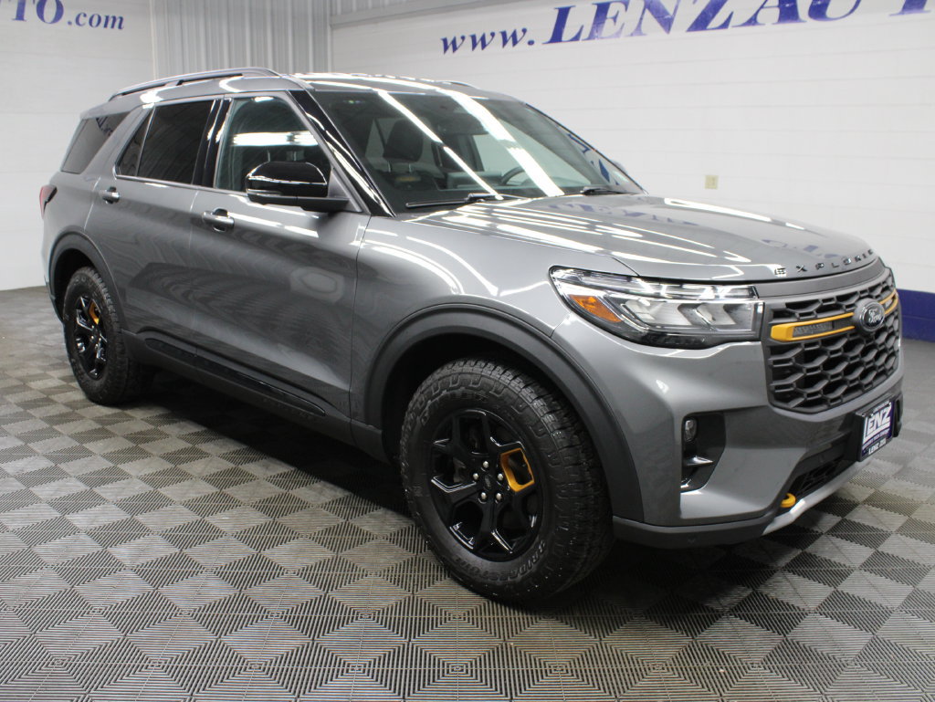 Used 2026 Ford Explorer Tremor w/ Tremor Convenience Package AWD/4WD image 3