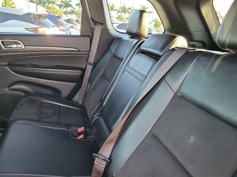 Used 2021 Jeep Grand Cherokee Laredo X image 14