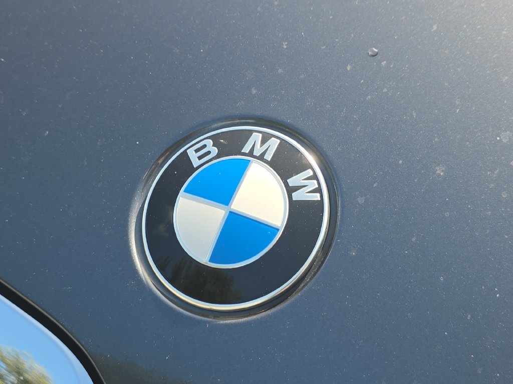 Used 2022 BMW 330i Sedan w/ Premium Package 2 RWD image 30