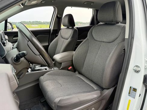Used 2019 Hyundai Santa Fe SEL FWD image 26