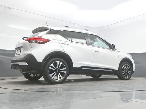 Used 2020 Nissan Kicks SR w/ Exterior Package image 35