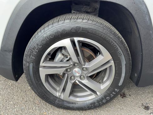 Used 2018 GMC Terrain SLT w/ Infotainment Package II AWD/4WD image 9
