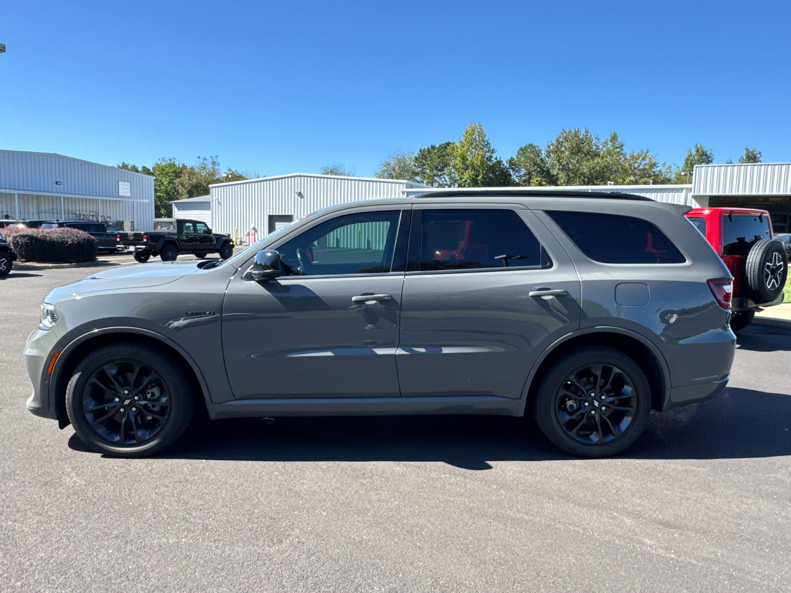 Certified 2025 Dodge Durango R/T w/ Blacktop Package AWD/4WD image 8