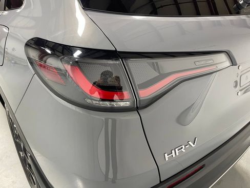 Used 2025 Honda HR-V Sport image 14