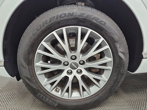 Used 2024 Genesis GV80 2.5T image 45